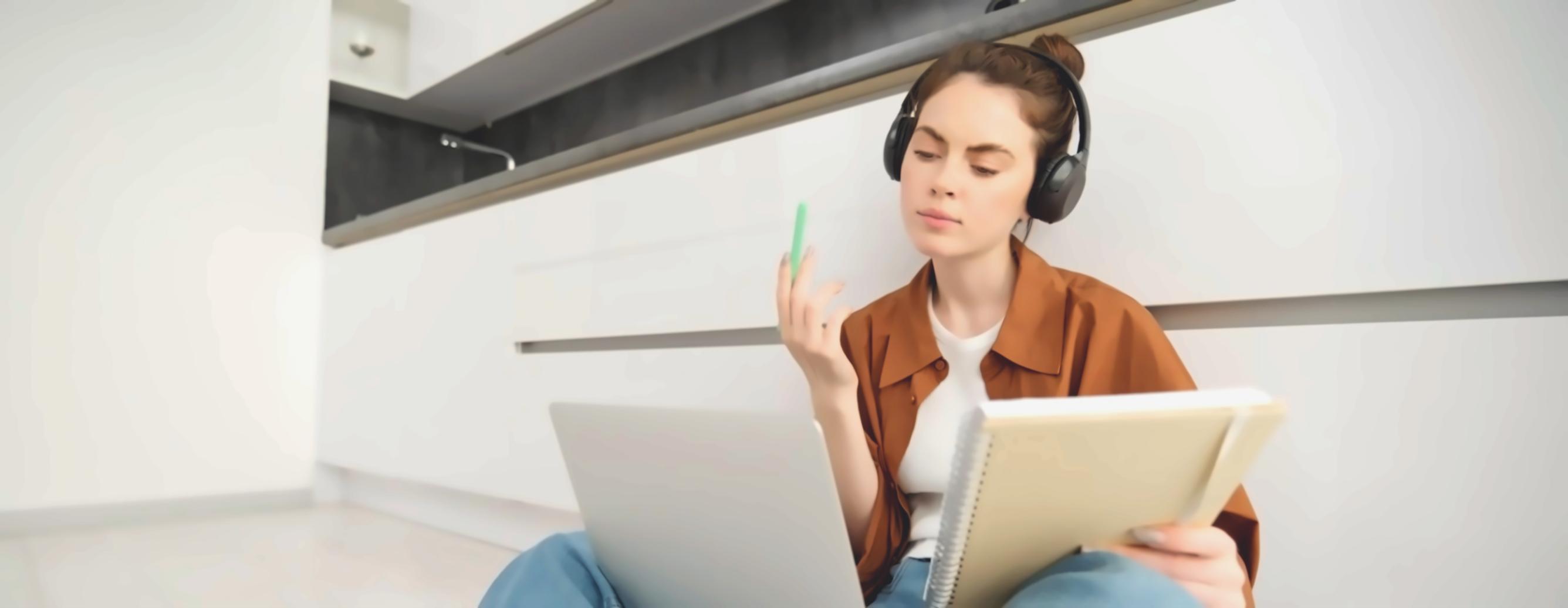 Ambiente di studio e riflessione personale